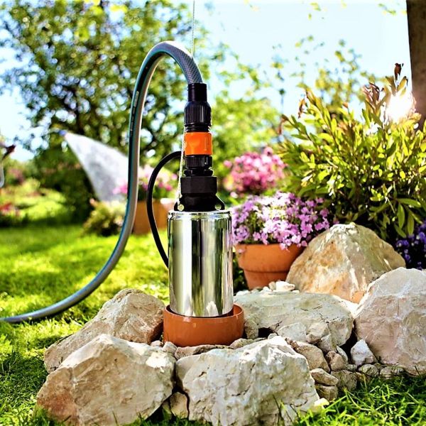 Άντληση Καθαρών Υδατων με Αντλία Φρεατίου απο Πηγή